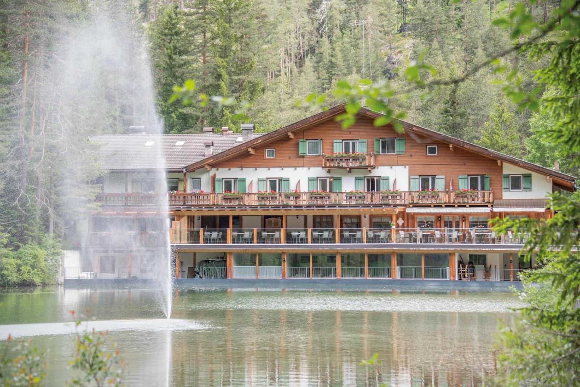 Hotel Lago Della Creta サン・ヴィジリオ・ディ・マレッベ エクステリア 写真